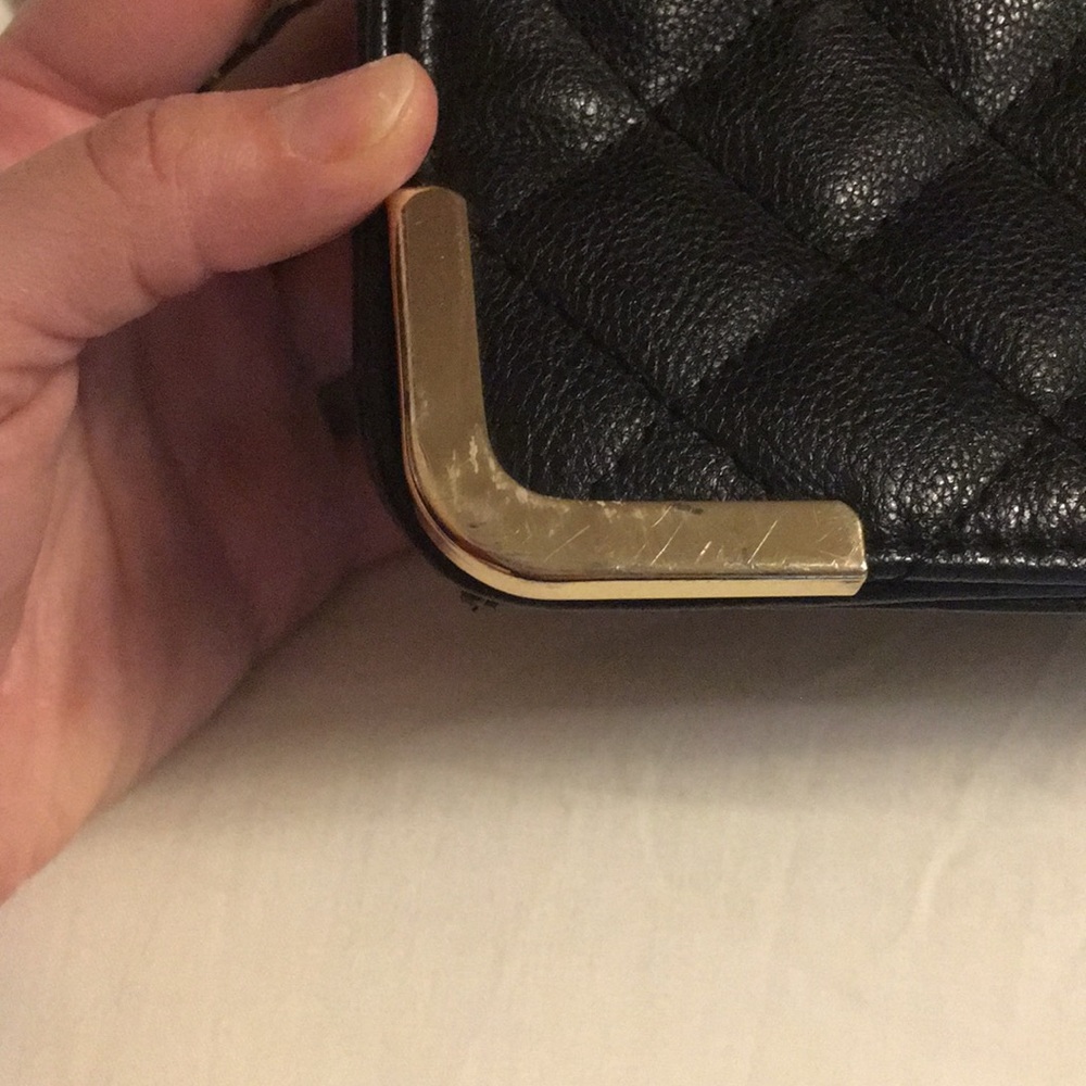 Black and gold purse - Picture 5 of 6